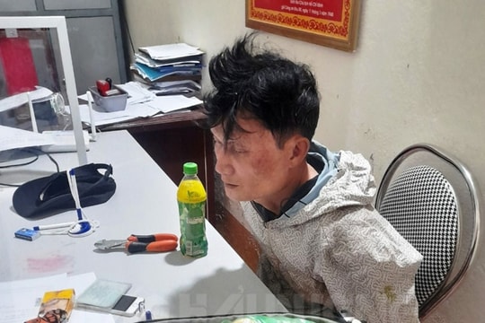 Cắt trộm dây chống sét các cột đèn trên đường cao tốc